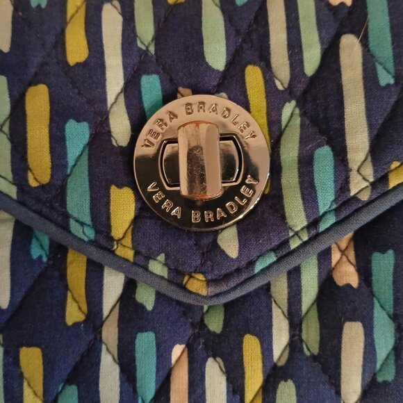 Vera Bradley Katalina Blues Quilted Wristlet Turn Lock Wallet - Picture 3 of 4